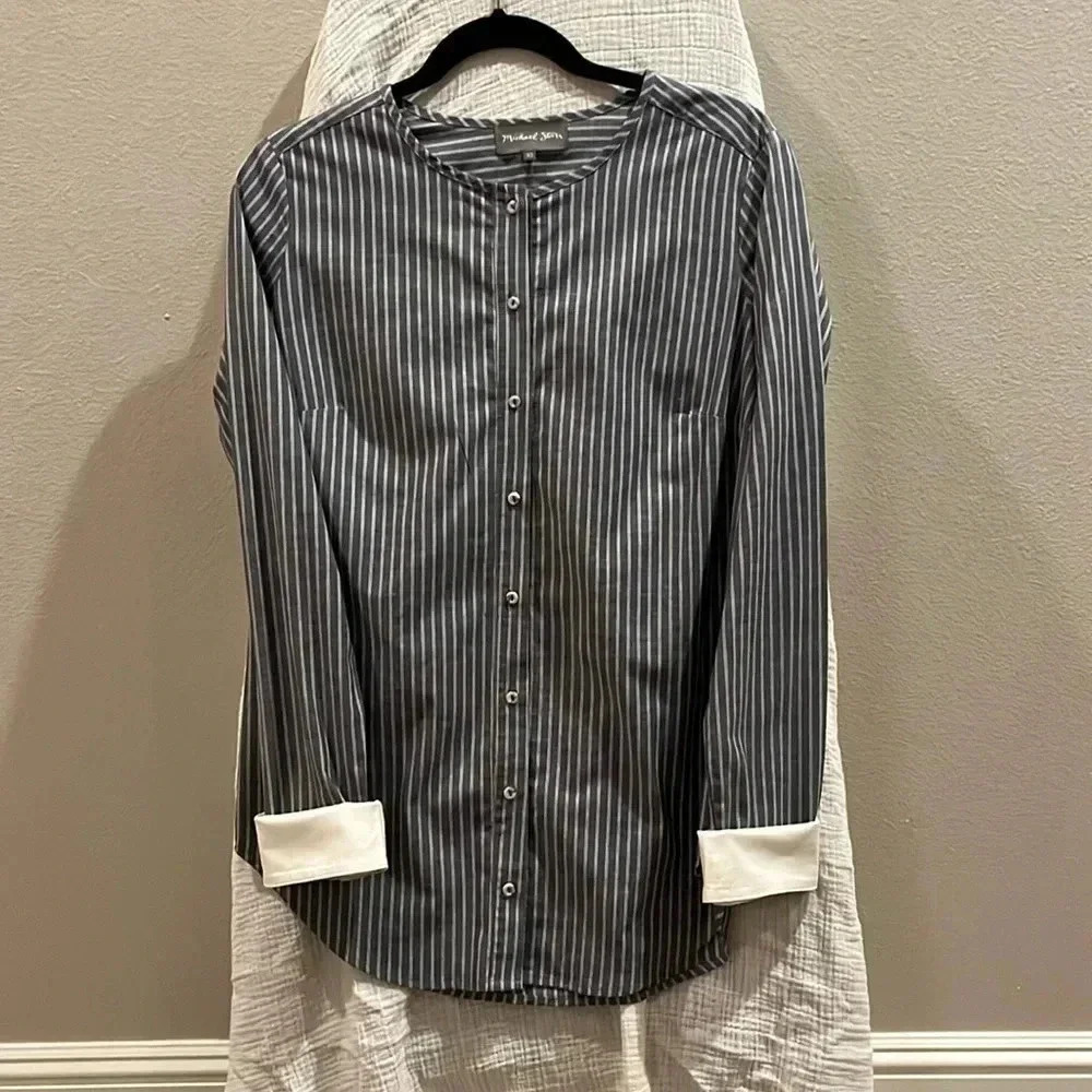 Michael Stars Button Down Shirt | Blue and White | X Small